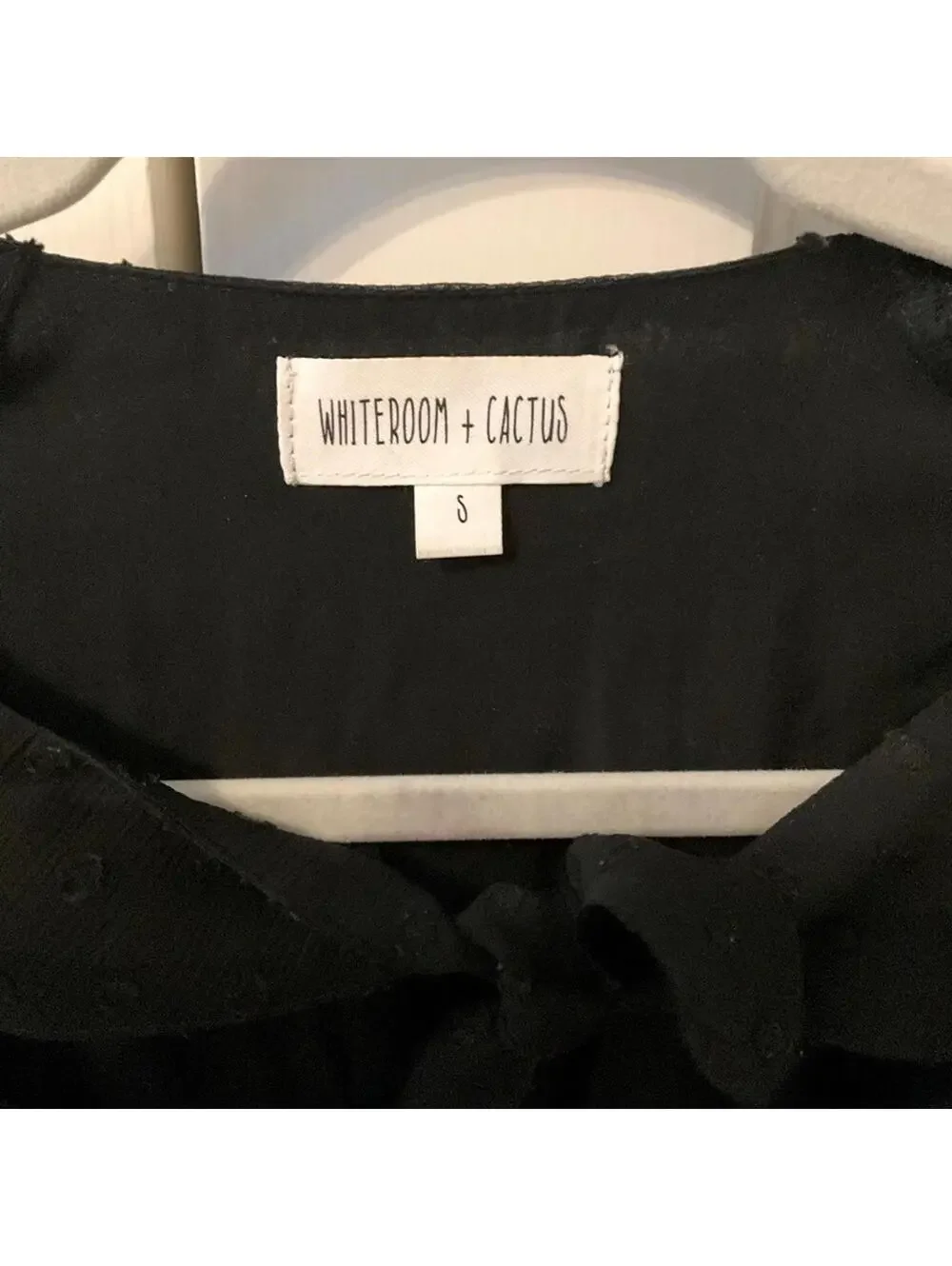 Whiteroom + Cactus black boho cropped shirt w sheer long sleeves NWOT S